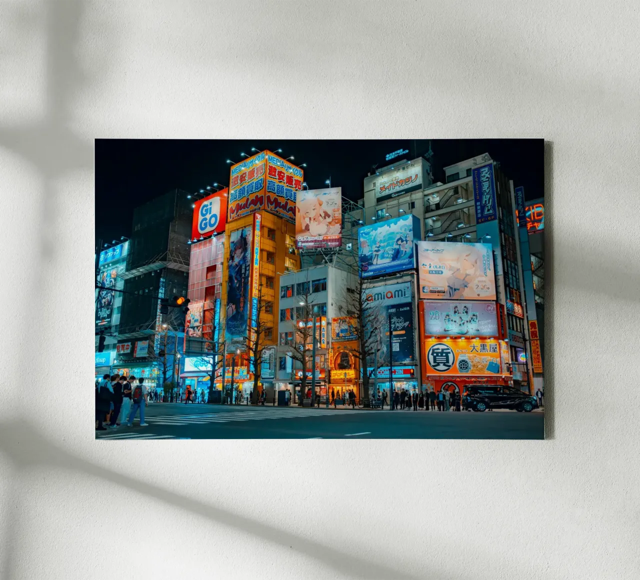 Akihabara Neonlichten, Tokio canvas met Baklijst van Marcel Bisig