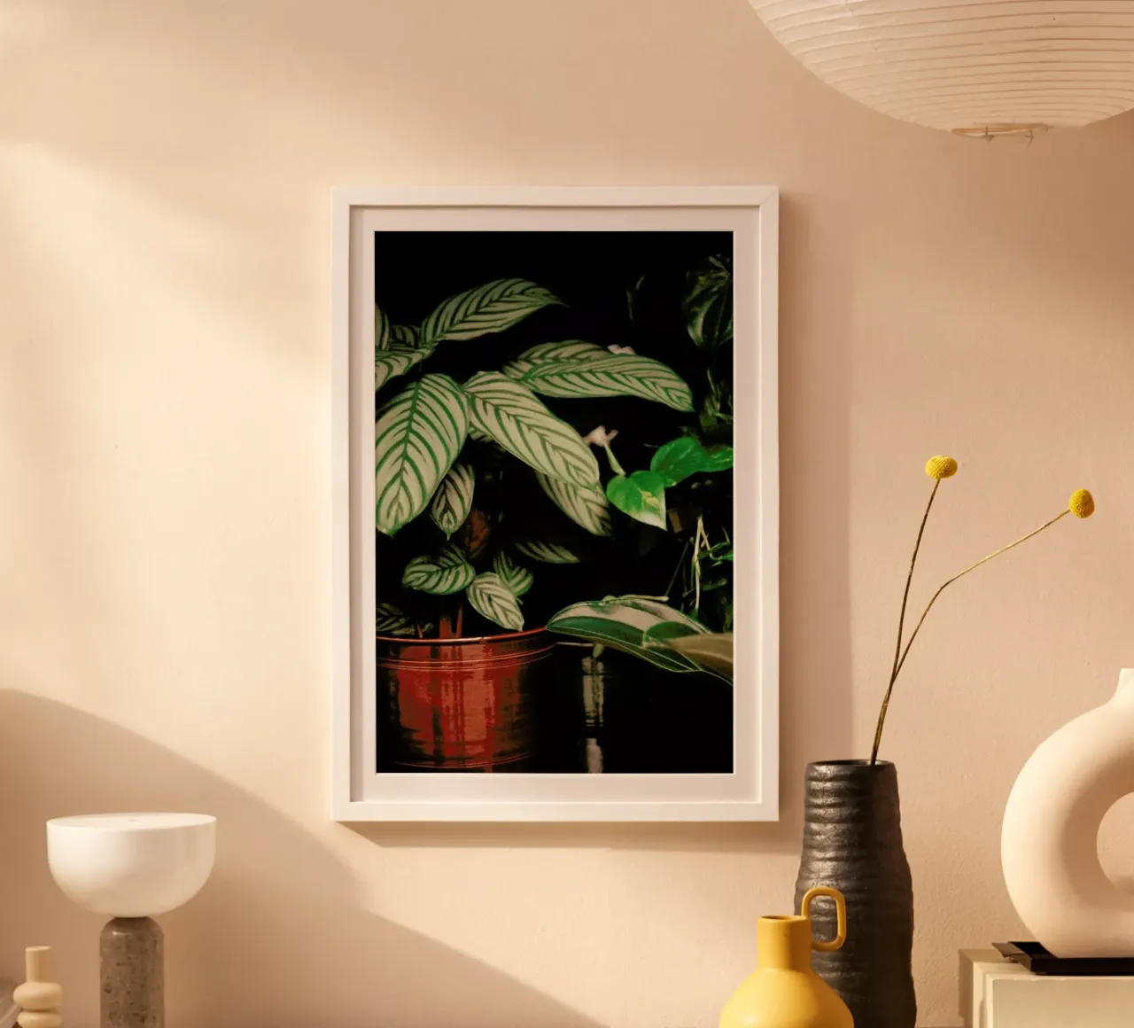 Analog Series The Plant Shop poster con telaio in legno da Sebastian Hilgetag
