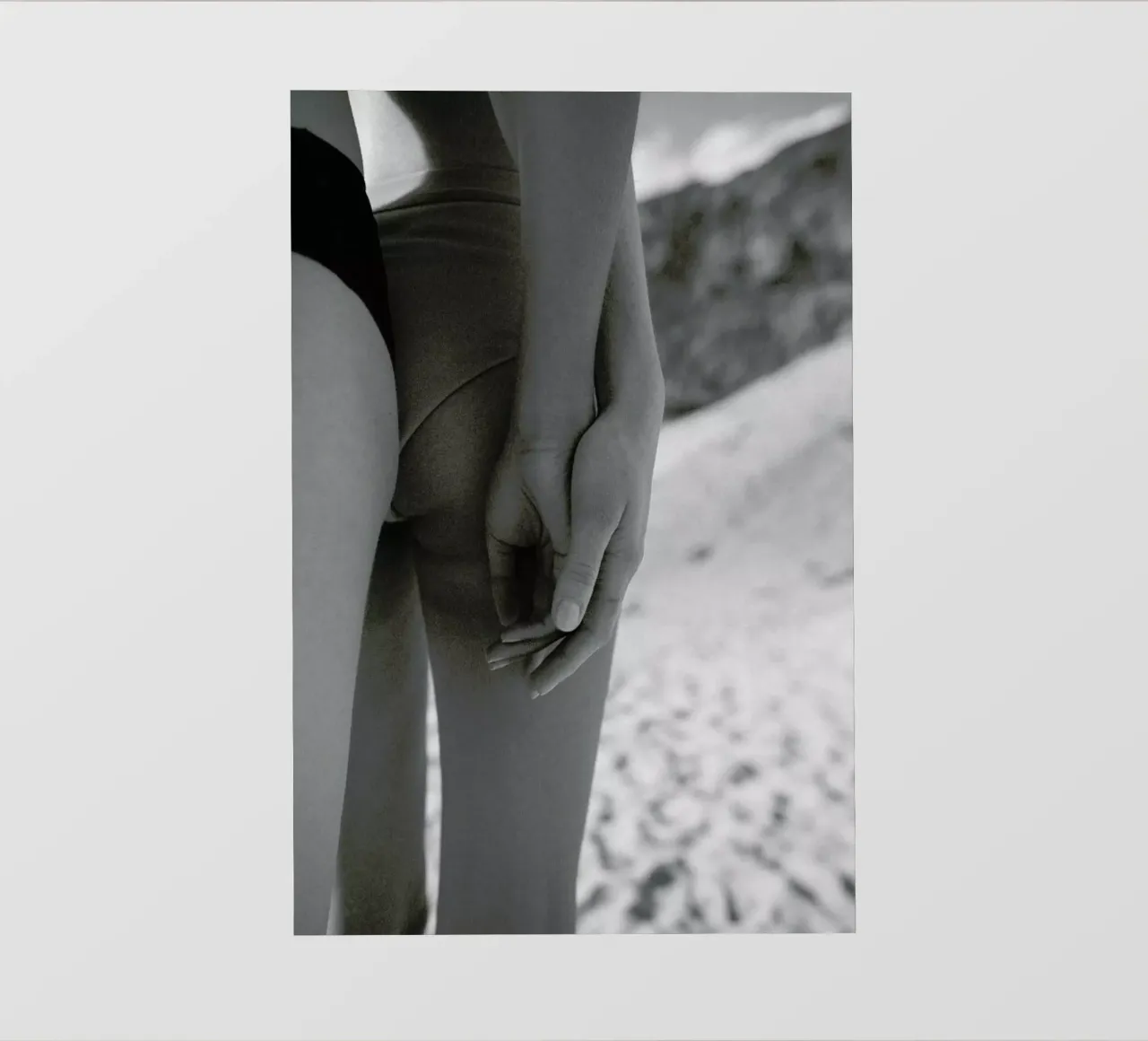 Holding Hands telo in pvc da Chris Abatzis