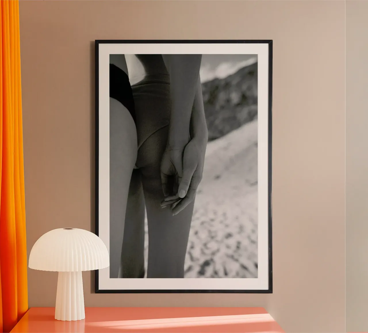 Holding Hands poster da Chris Abatzis