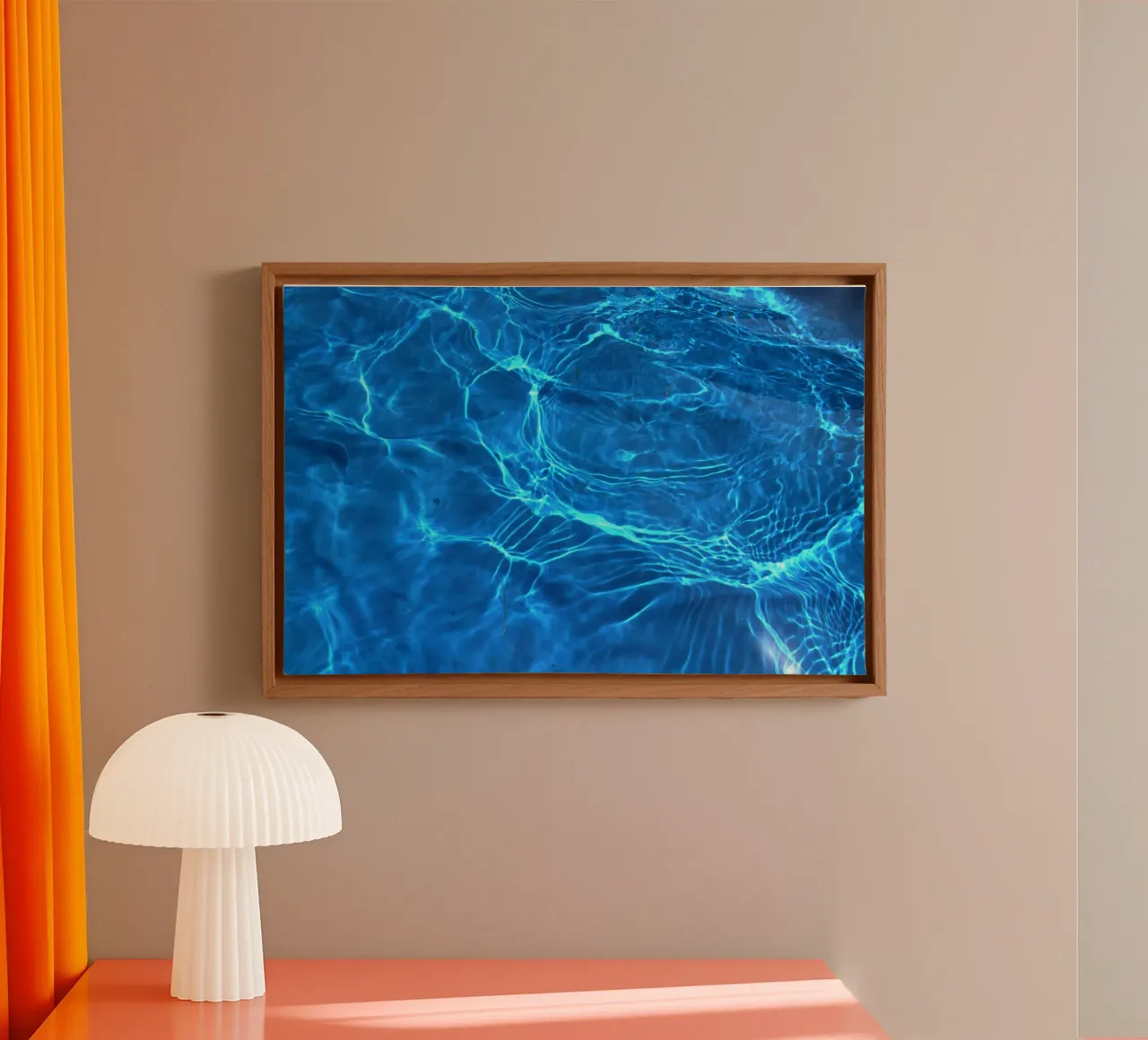 Wellen plätschern Leinwand mit Schattenfugenrahmen von Bleu