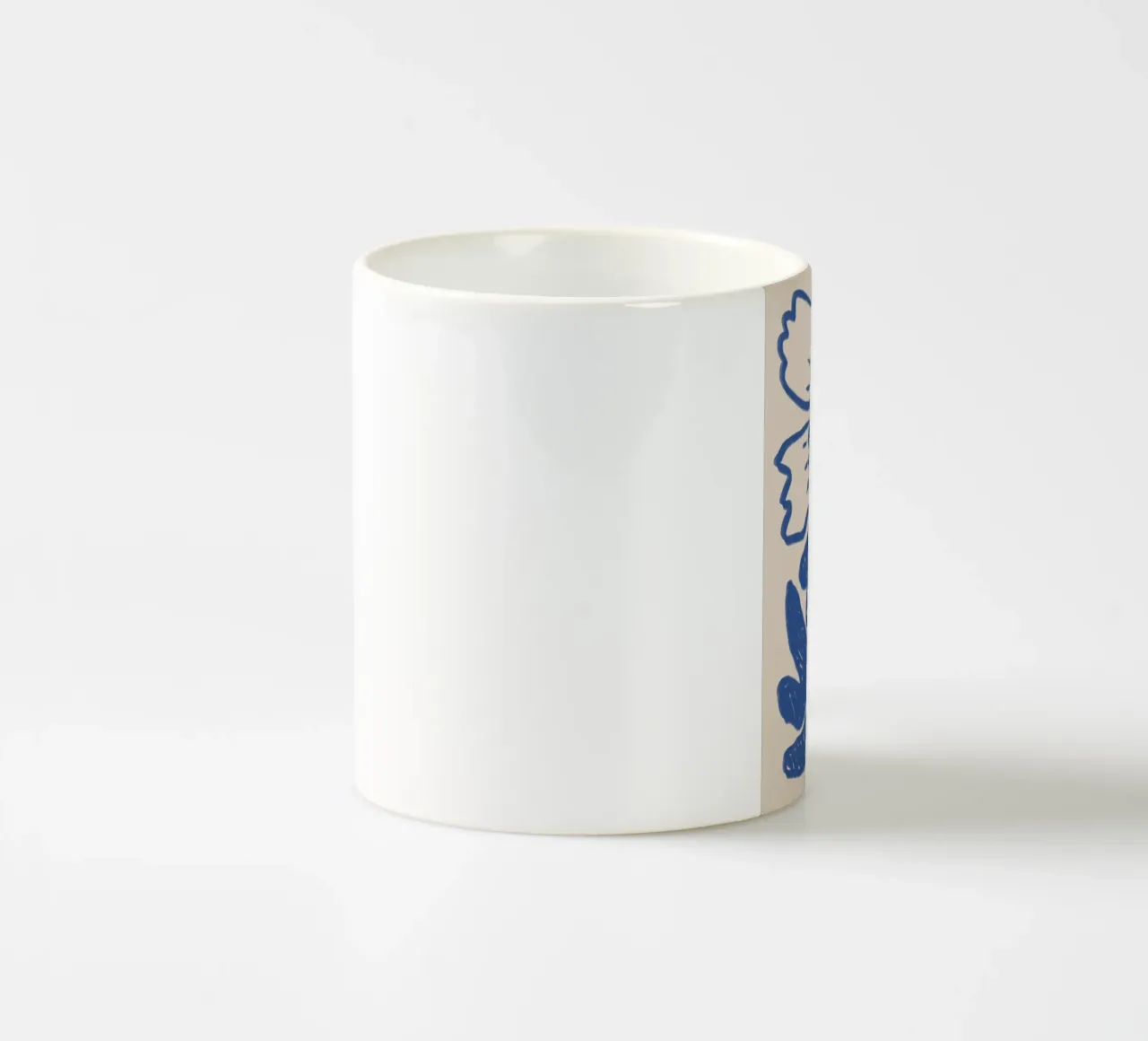 Blu astratto floreale botanico tazza in ceramica da Melloi Art Print
