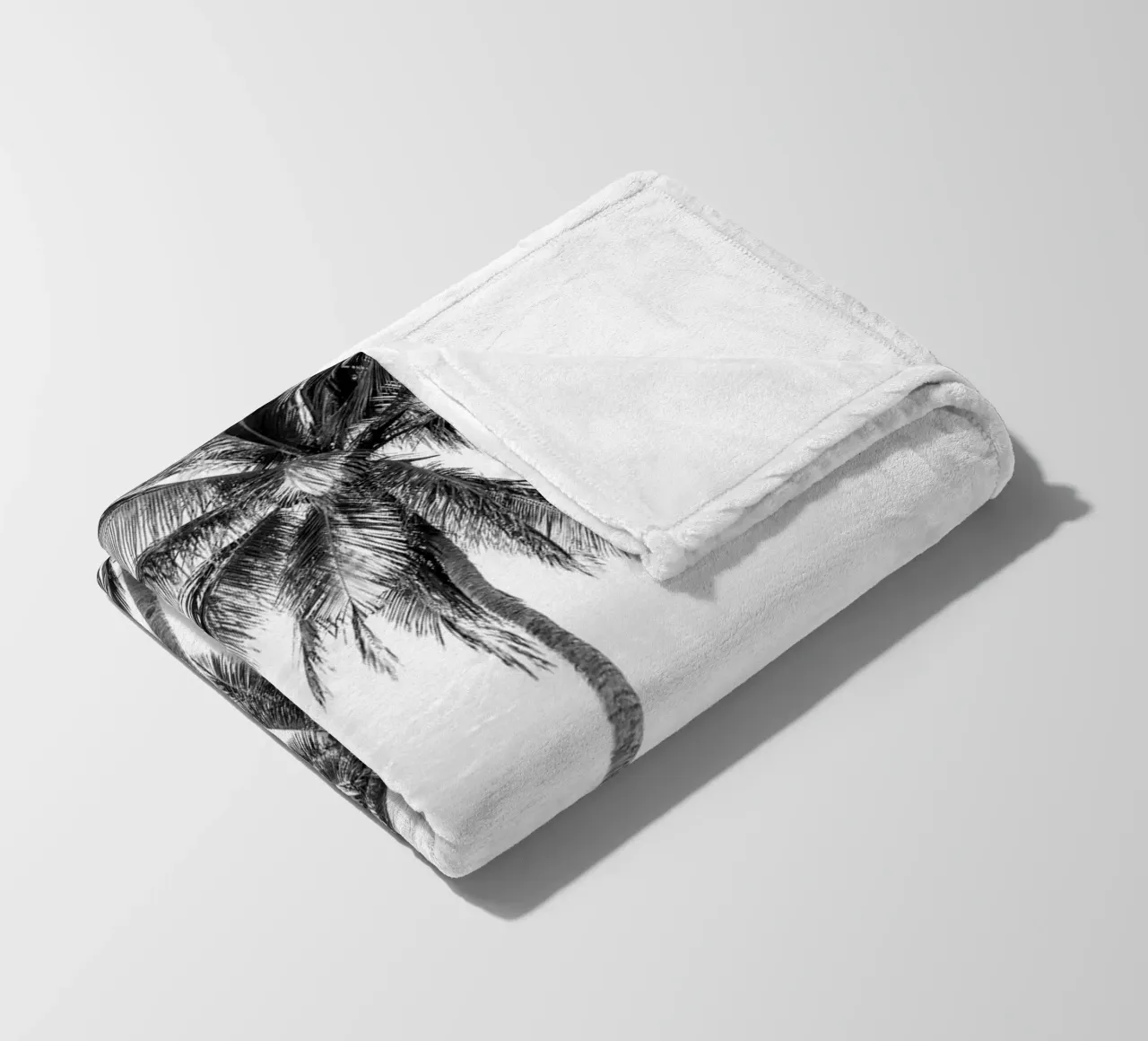 Palm trees on a tropical island coperta in pile da photolovers