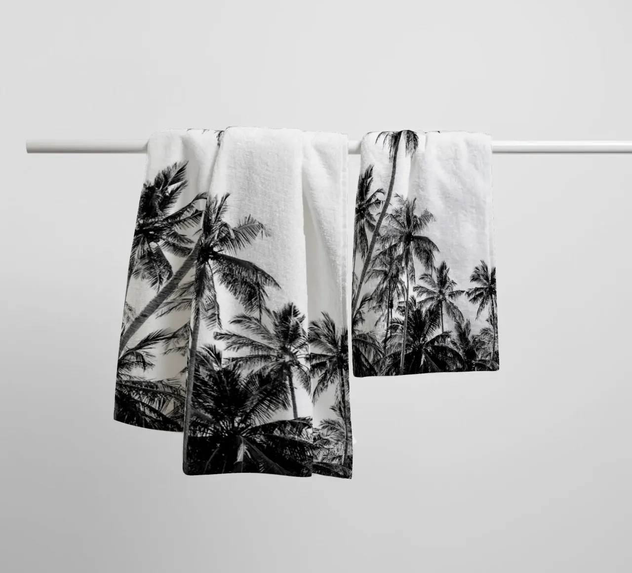 Tropical trees in Sri Lanka asciugamano da bagno da photolovers
