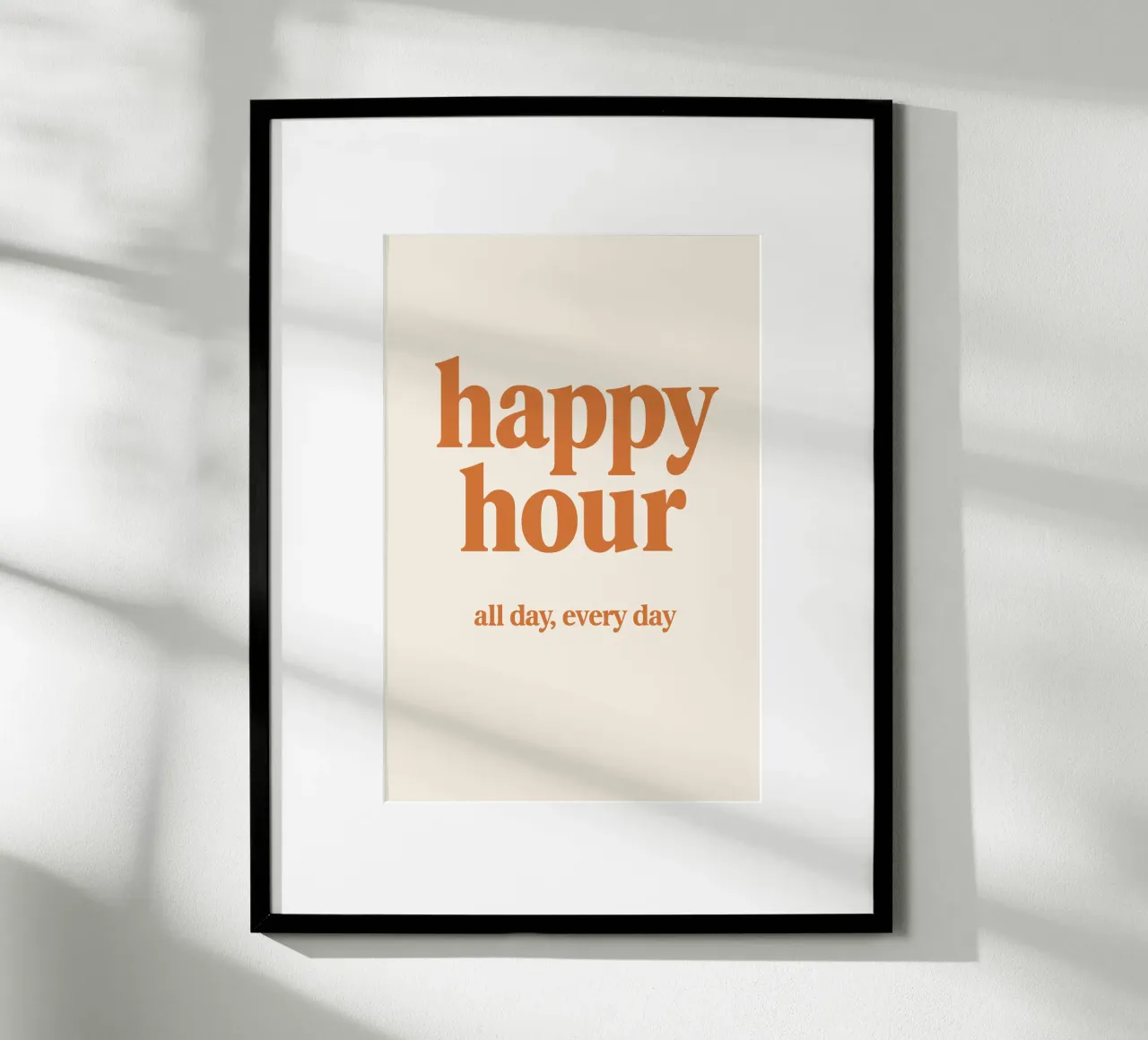 La vita è la festa poster con telaio in legno da QuooodZ by MooodzArt
