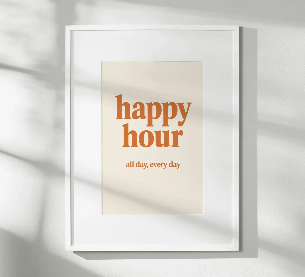 La vita è la festa poster con telaio in legno da QuooodZ by MooodzArt