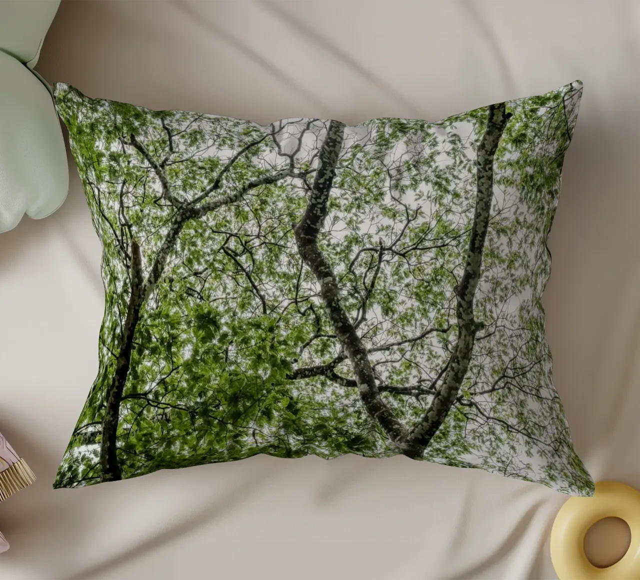 Tree in a forest cuscino da photolovers
