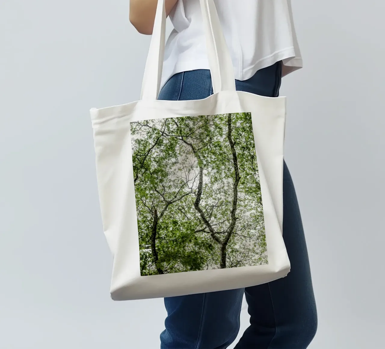 Tree in a forest borsa in juta da photolovers