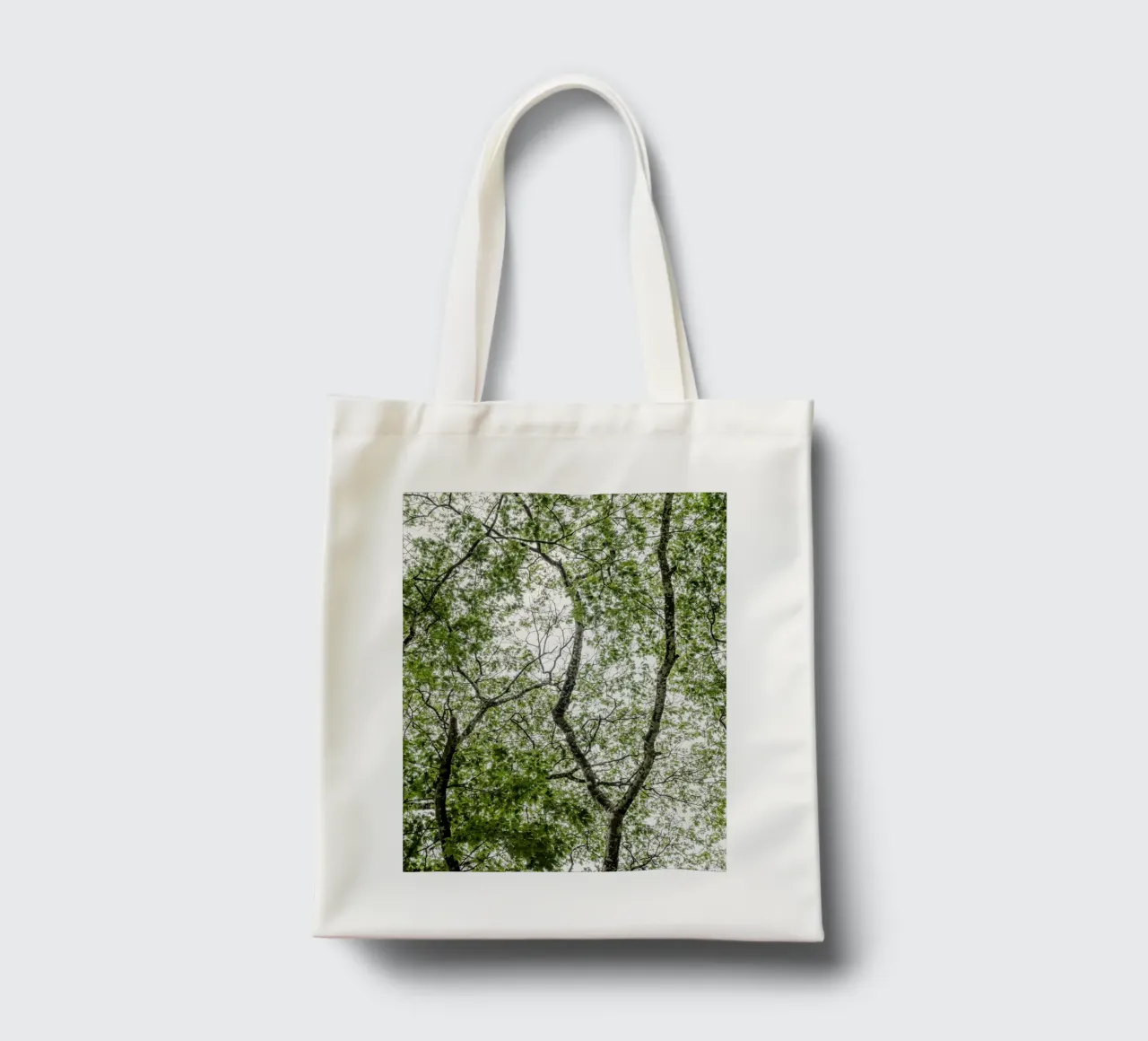 Tree in a forest borsa in juta da photolovers