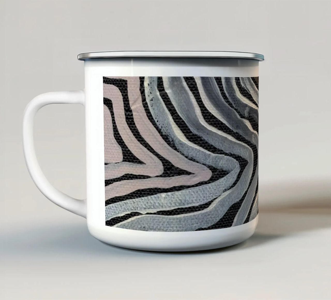 Terra Linee ritmiche tazza in smalto da Nikitajariwala