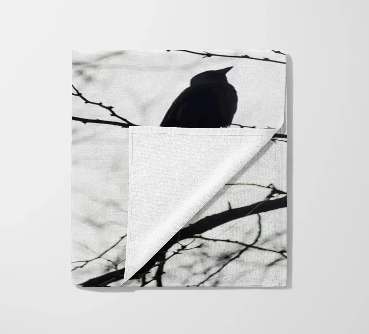 Bird in a tree telo mare da photolovers