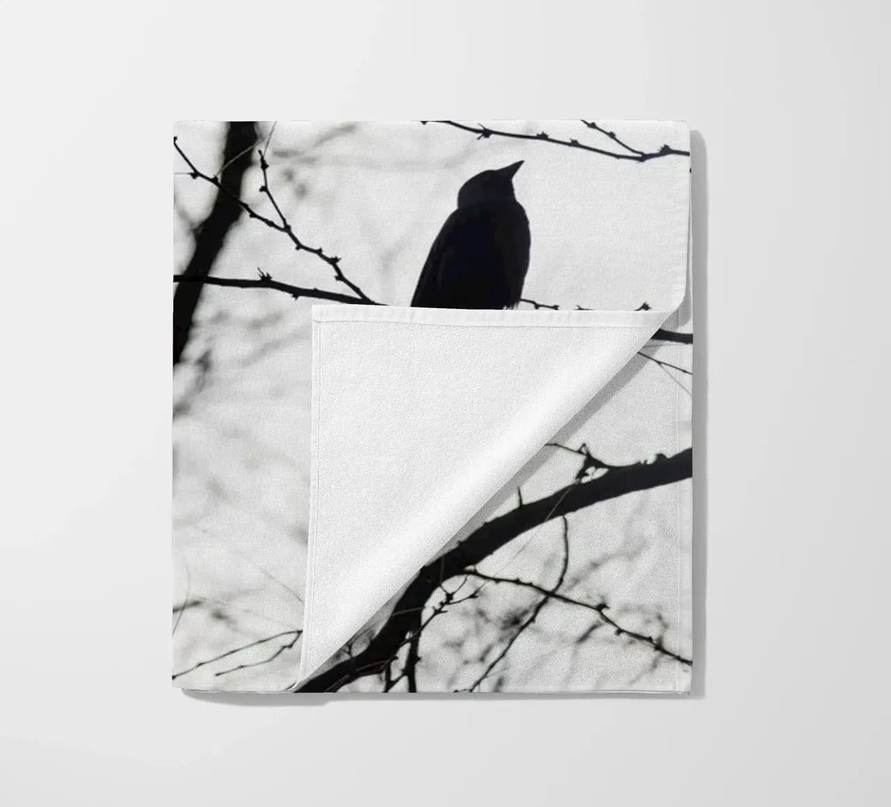 Bird in a tree telo mare da photolovers