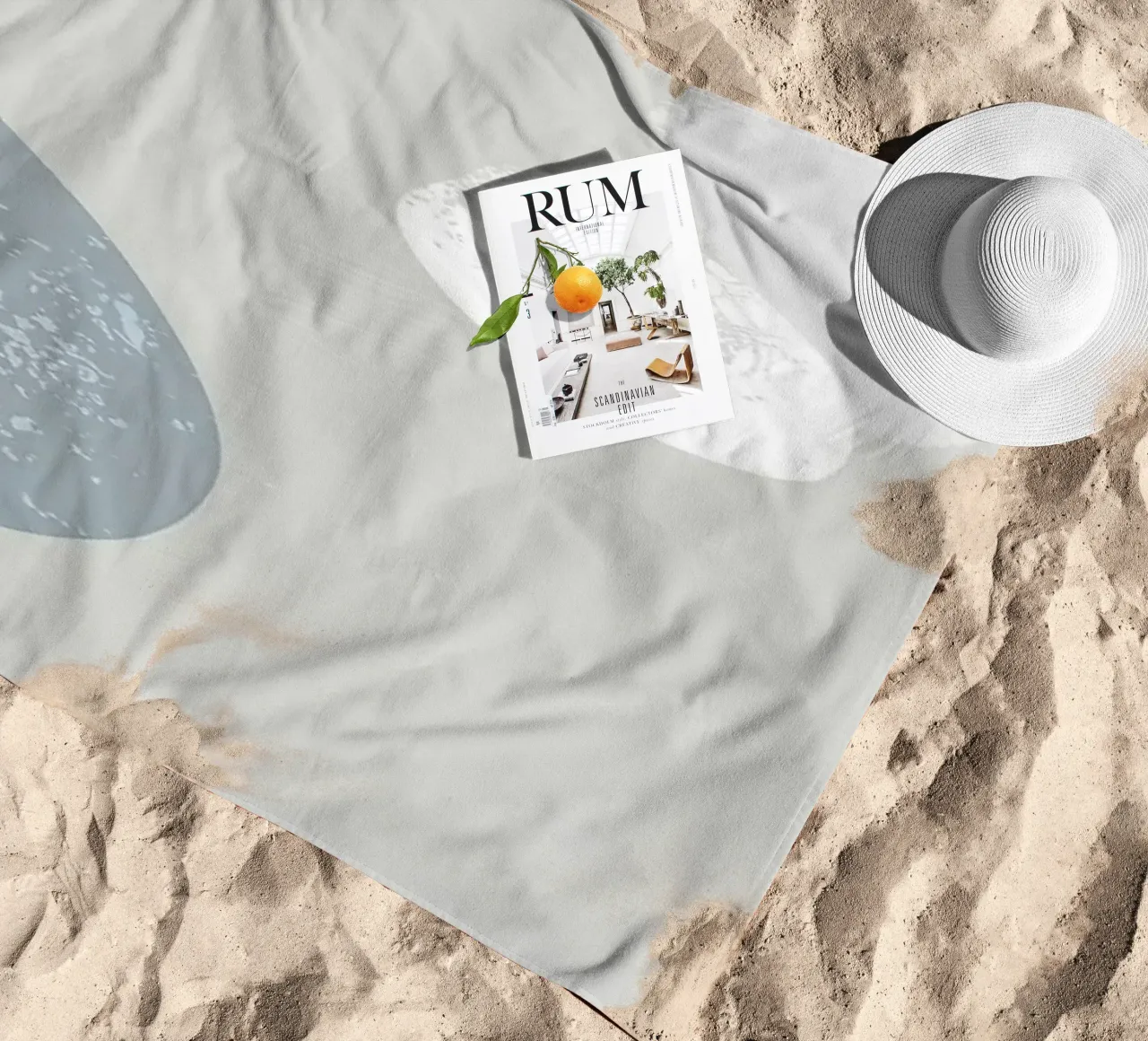 Grey Abstraction Strandtuch von Hey Vincent