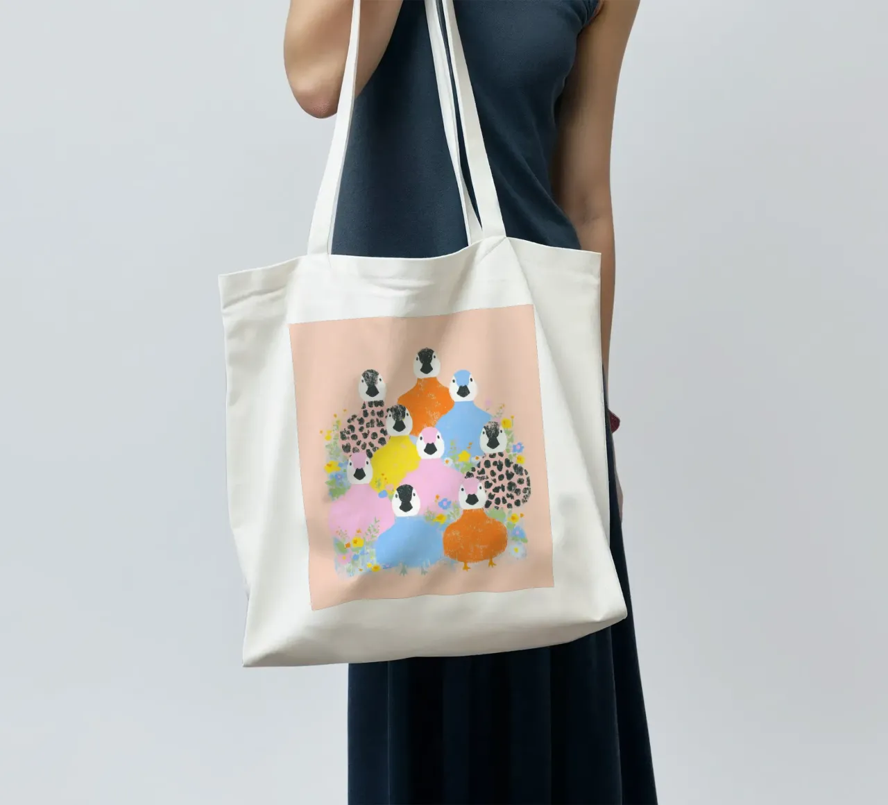 Fiori e divertimento con le anatre borsa in juta da Carinaprint