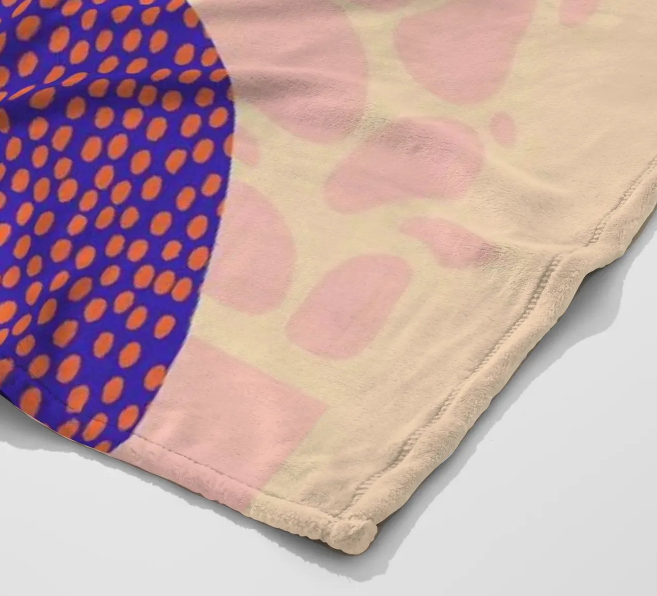 Polka fleece blanket by Pure