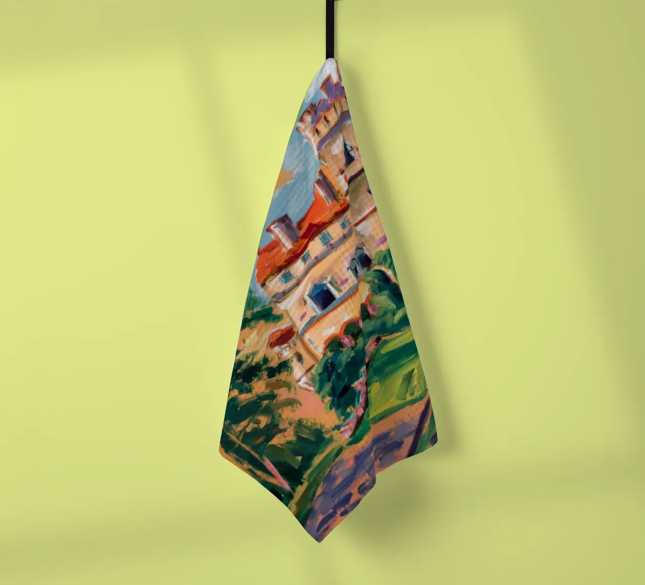 Cortile dello Chateau illuminato dal sole canovaccio da cucina da Lush Essence
