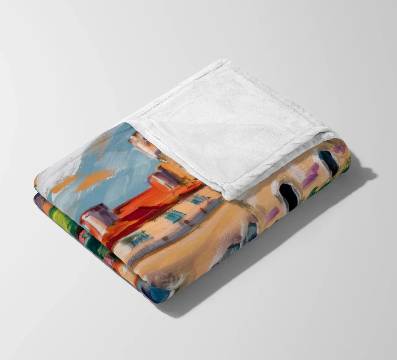 Cortile dello Chateau illuminato dal sole coperta in pile da Lush Essence
