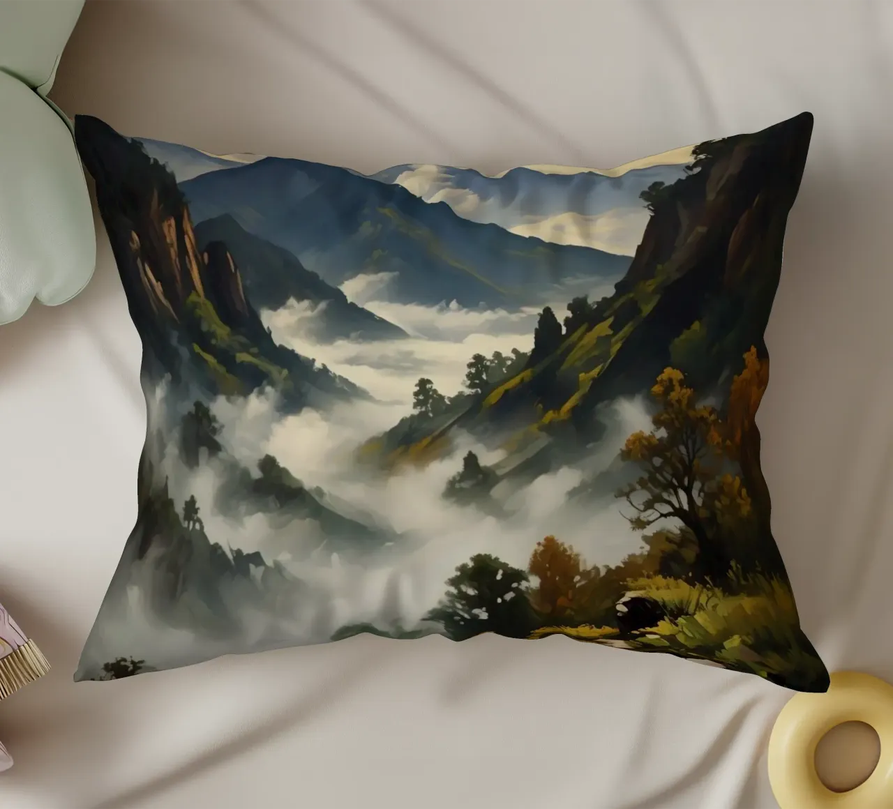Montagne coperte di nebbia cuscino da Earthly Visions