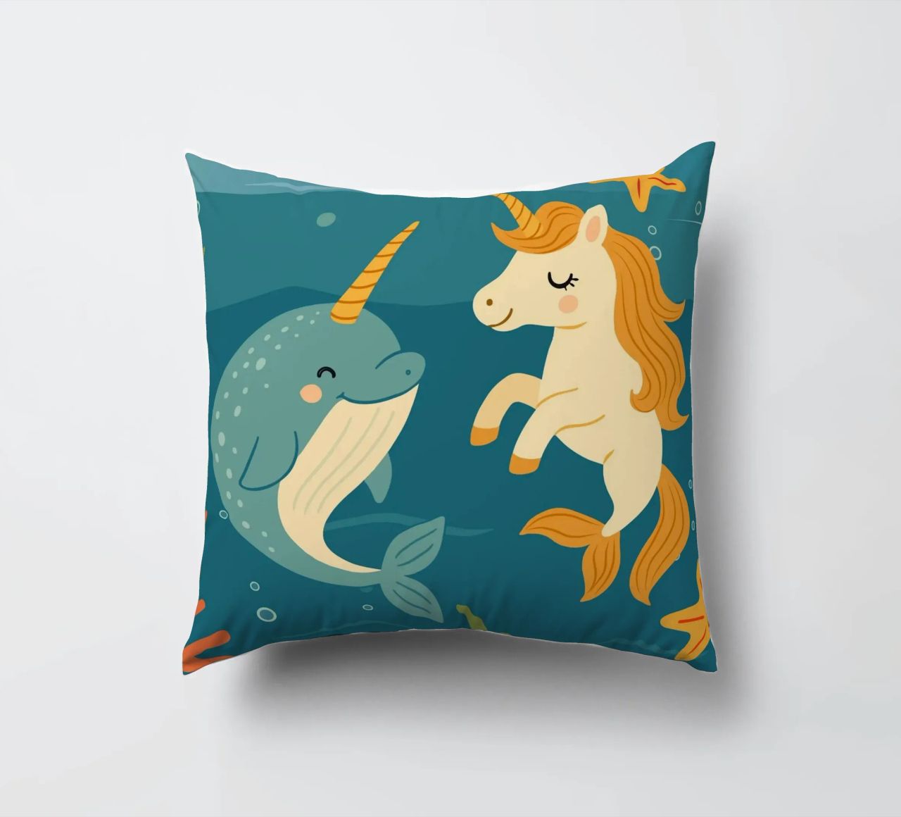 Une douce licorne des mers et un joyeux narval coussin de namosh