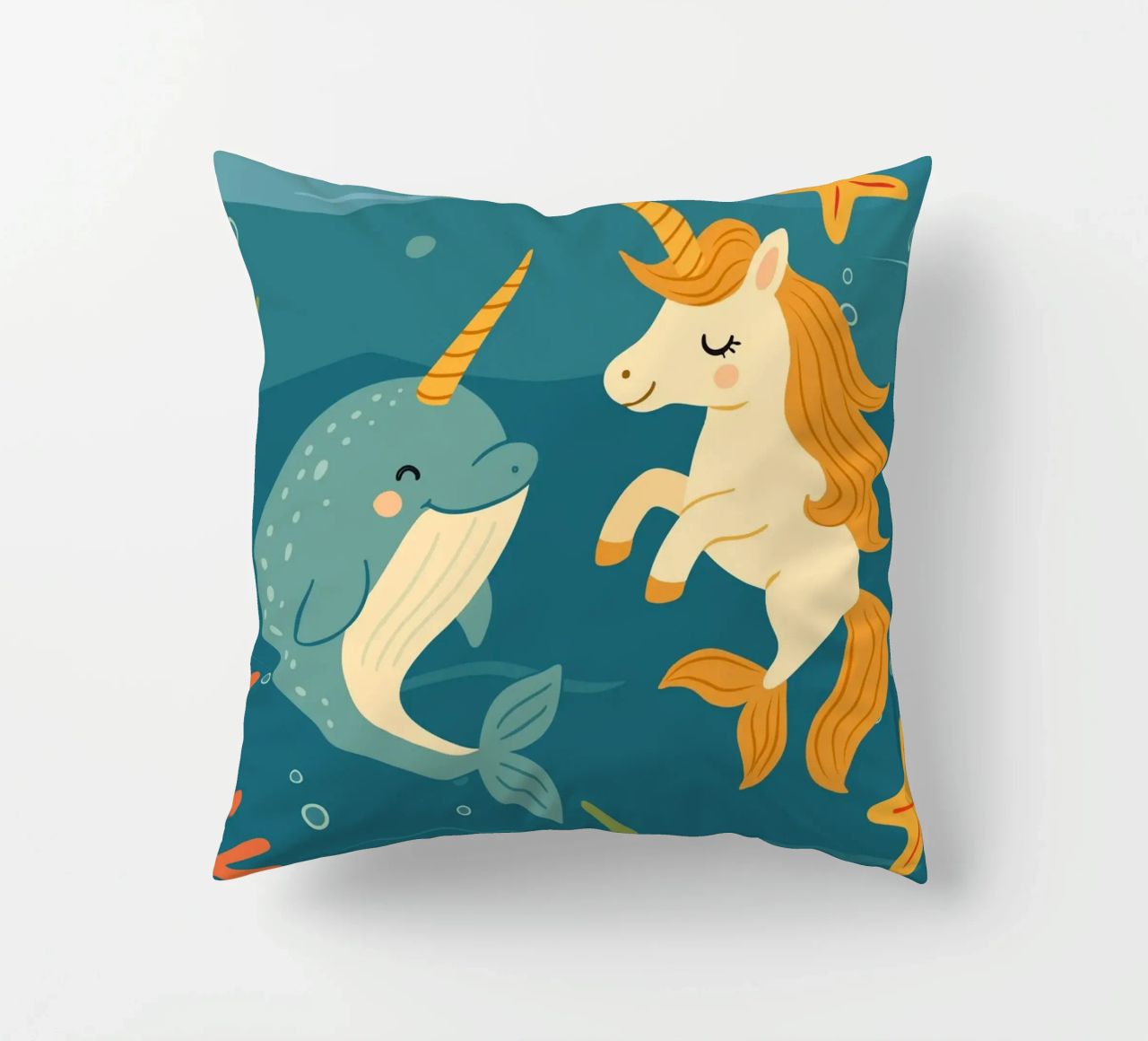 Une douce licorne des mers et un joyeux narval coussin de namosh