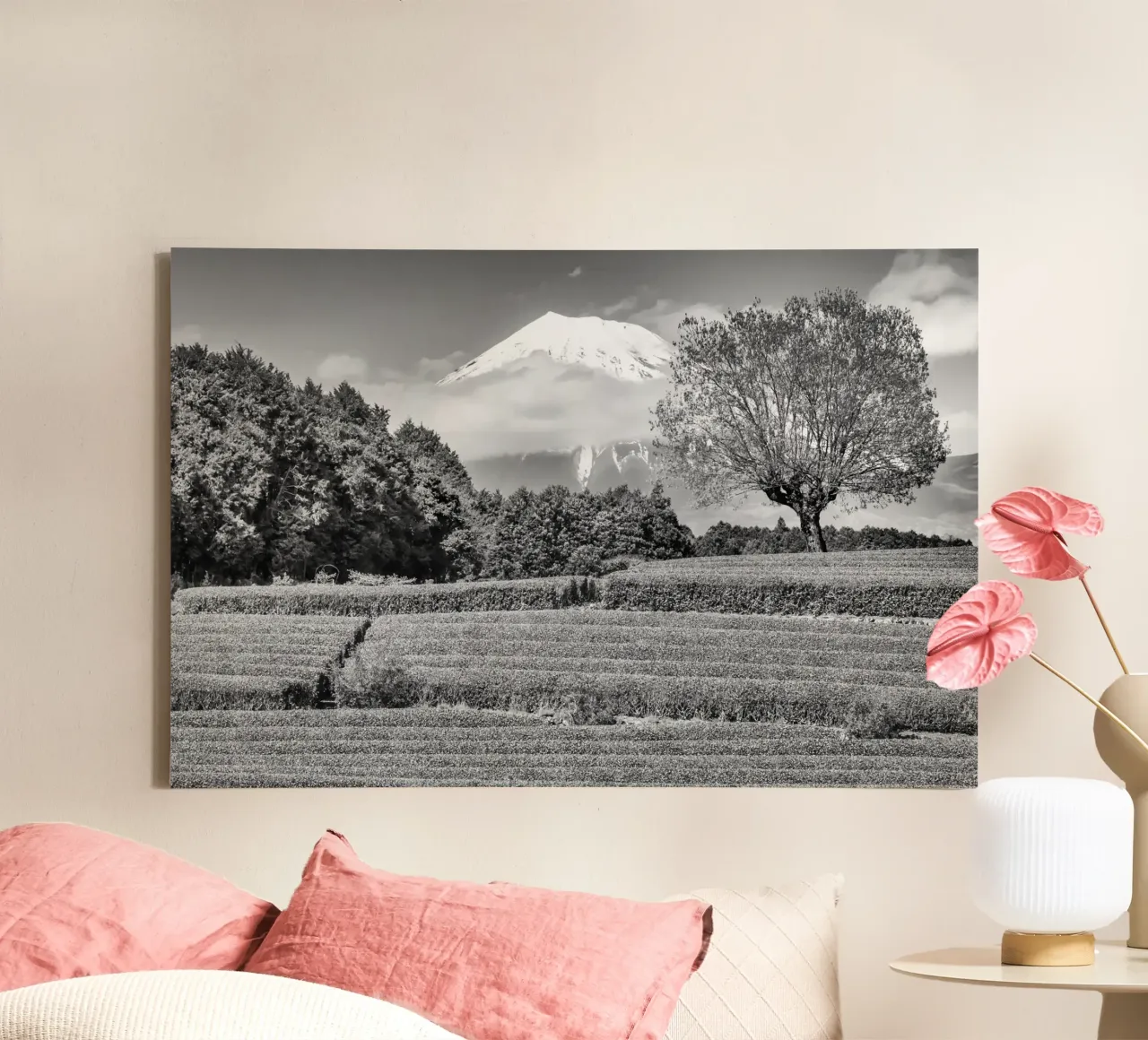 Fuji con piantagione di tè Obuchi | monocromia tela con Cornice a cassetta da Melanie Viola