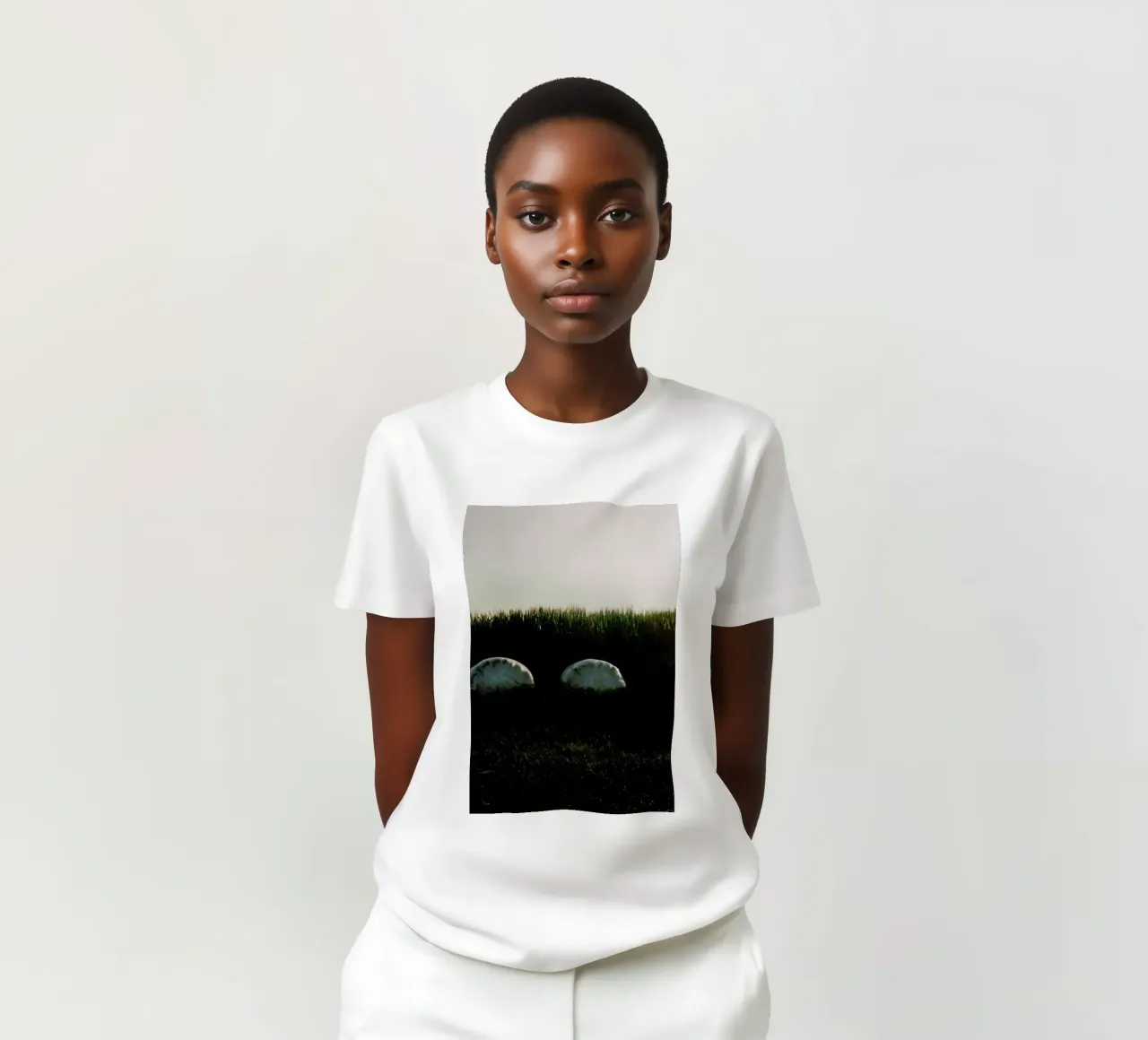 Analog Series Fields At Sundown T-Shirt von Sebastian Hilgetag