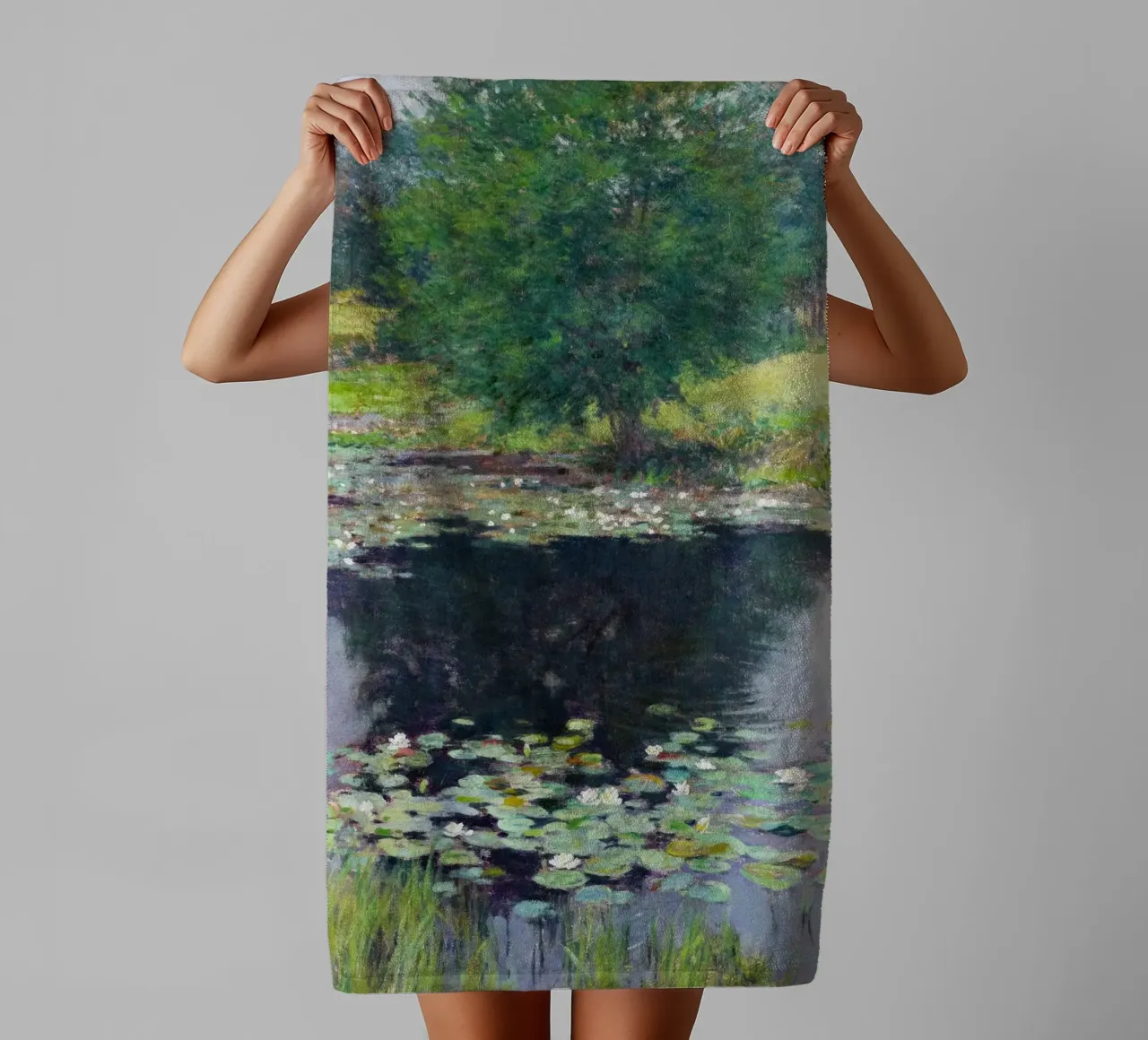 Gigli di stagno di Willard Leroy Metcalf asciugamano da bagno da Venus Art