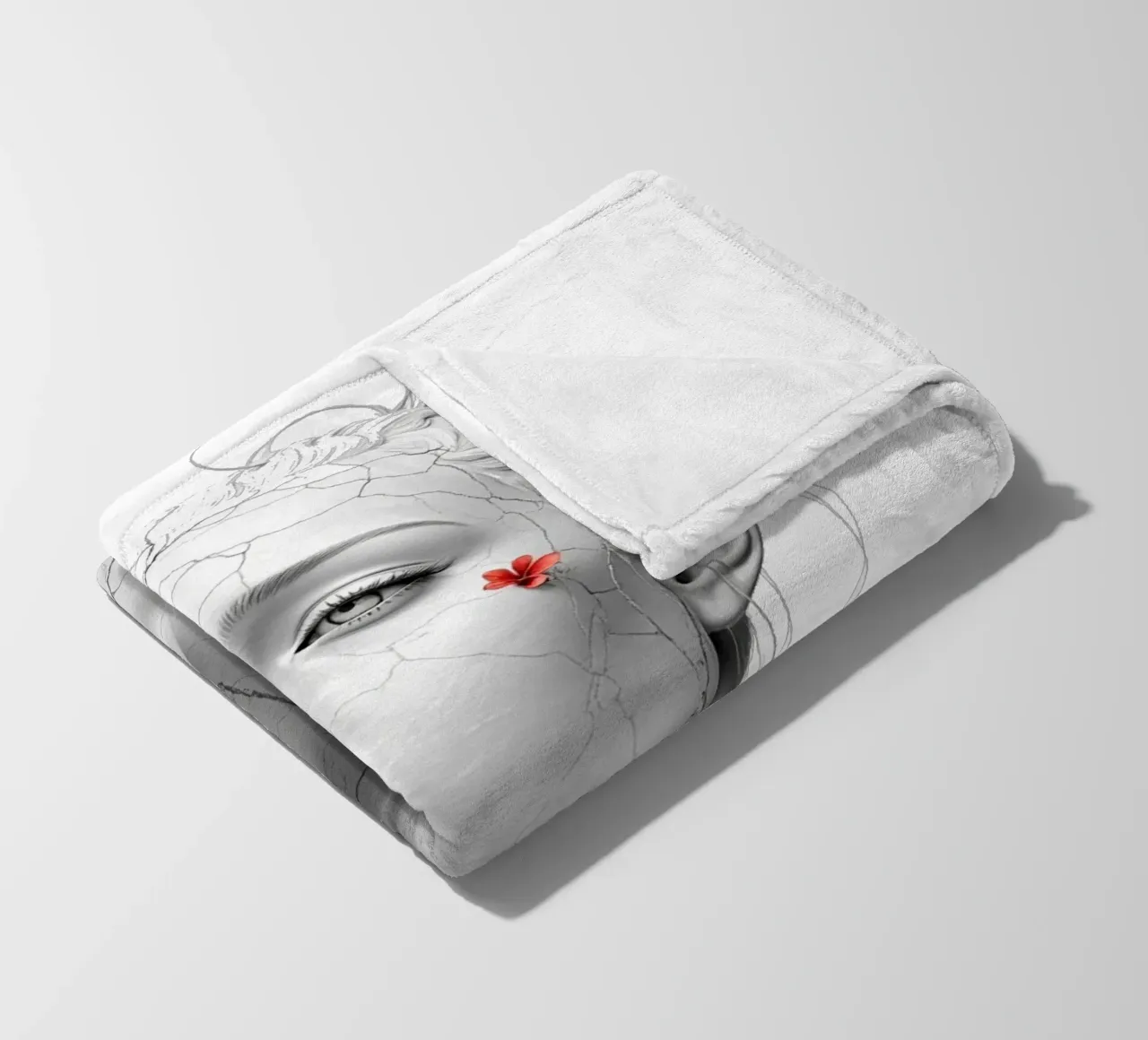 È sbocciata in silenzio coperta in pile da Dustlight Atelier