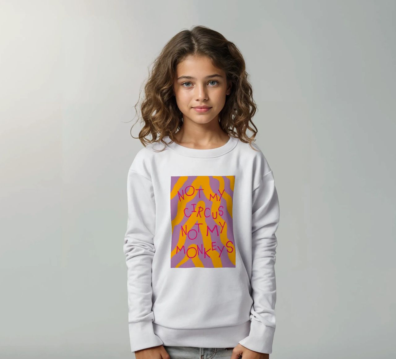 not my circus not my monkeys. felpa bambino da FRICKE DESIGN