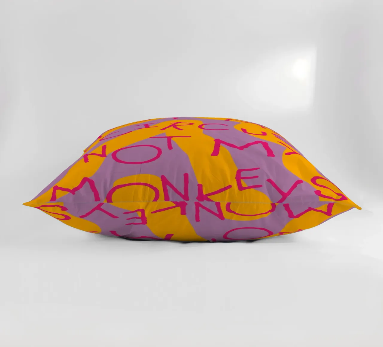 not my circus not my monkeys. cojín de FRICKE DESIGN