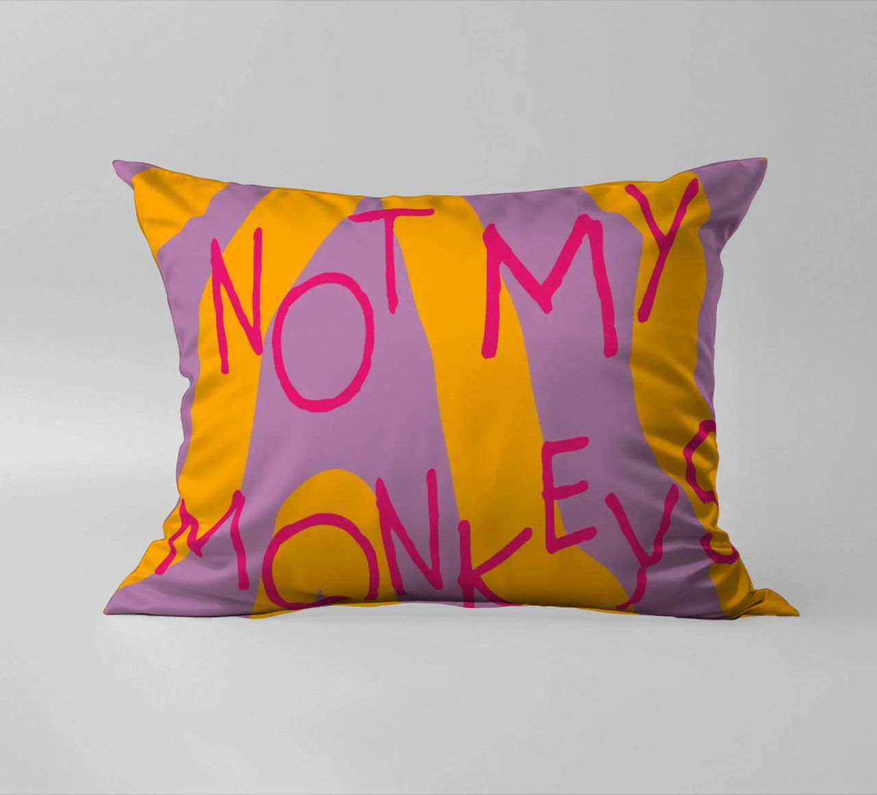 not my circus not my monkeys. cuscino da FRICKE DESIGN