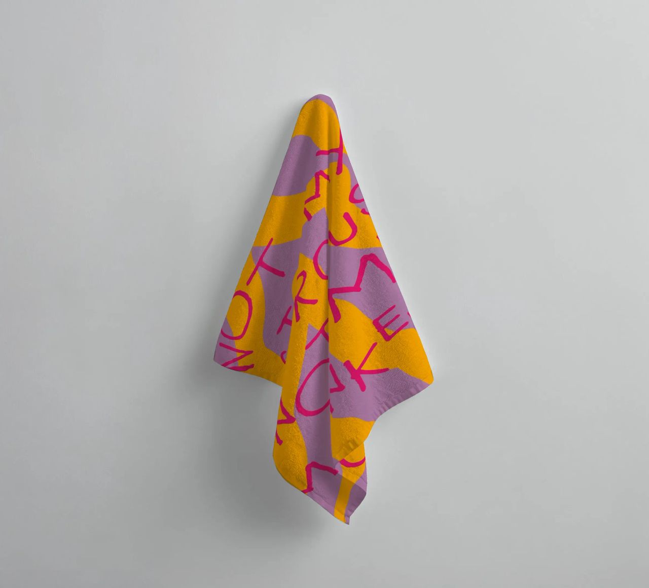 not my circus not my monkeys. Handtuch von FRICKE DESIGN