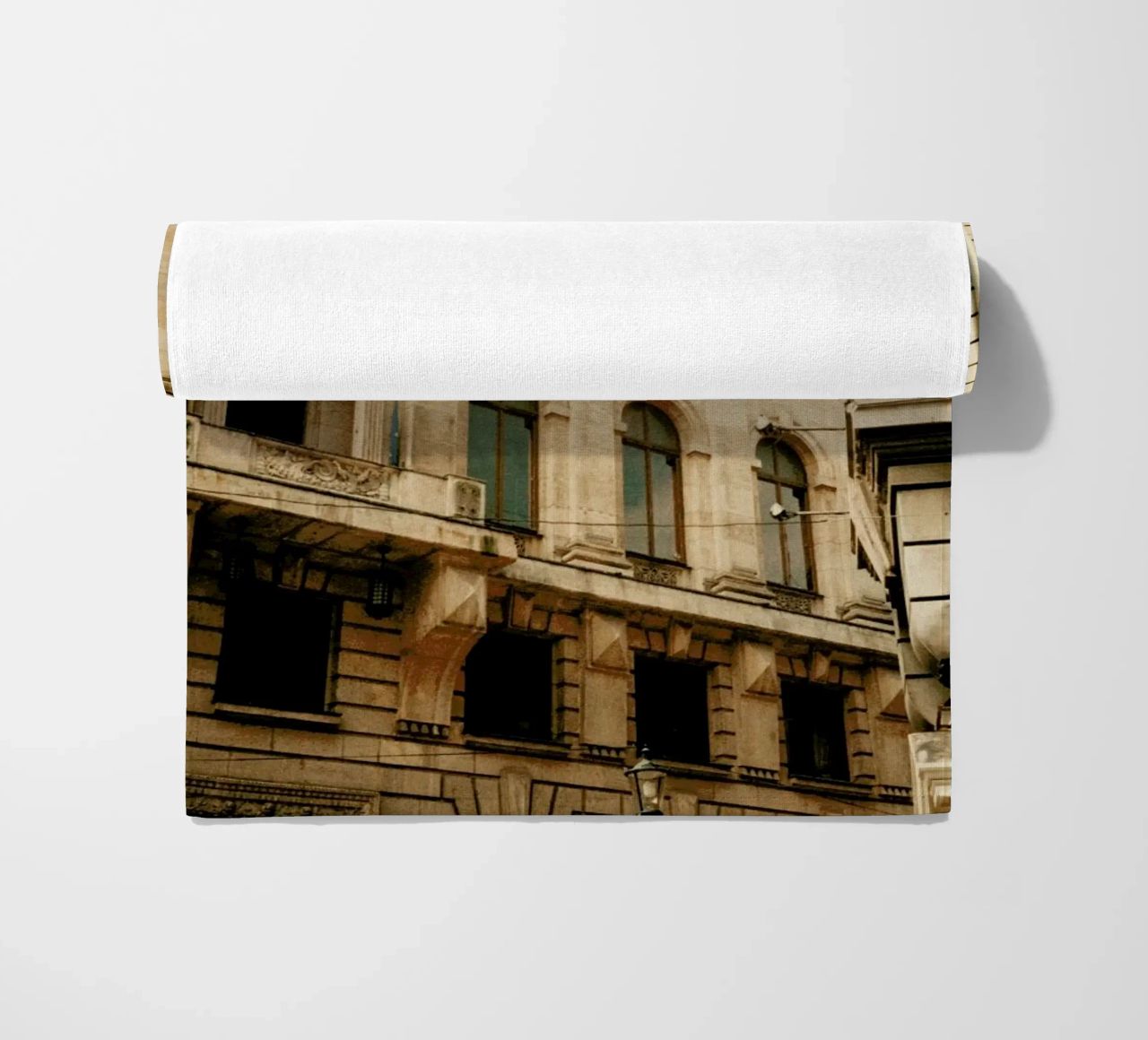 Analog Series Old Buildings telo mare da Sebastian Hilgetag