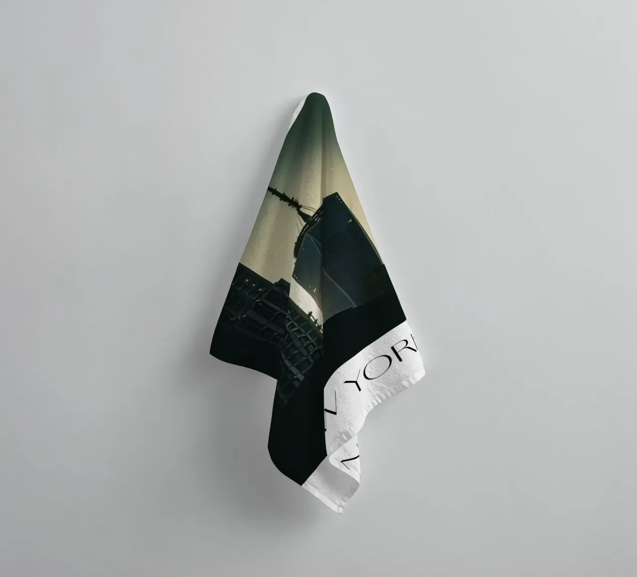 NEW YORK towel by Flo Klein