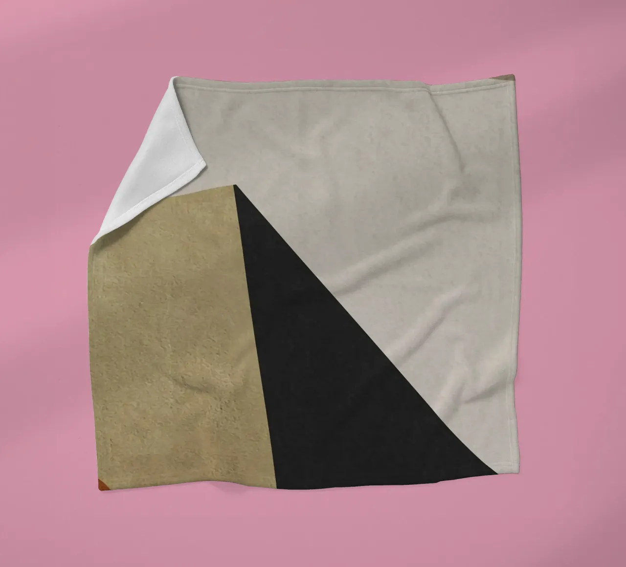geometric art triangle 2 coperta in pile da vintageshop