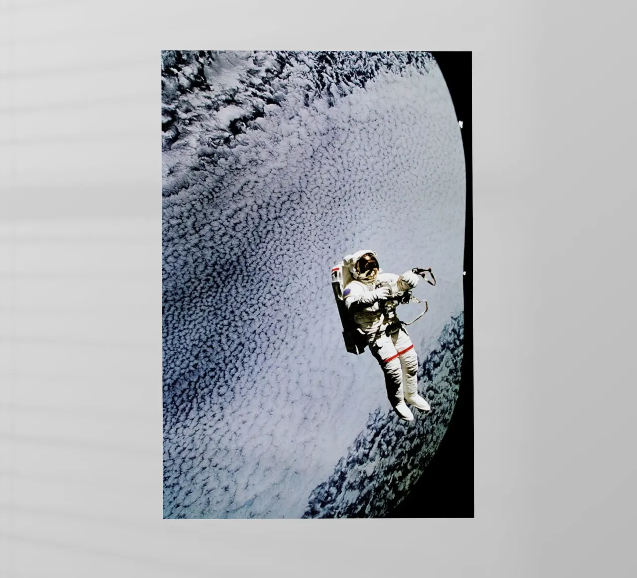 Astronaut in Space pellicola backlit da Vintage by JUNIQE