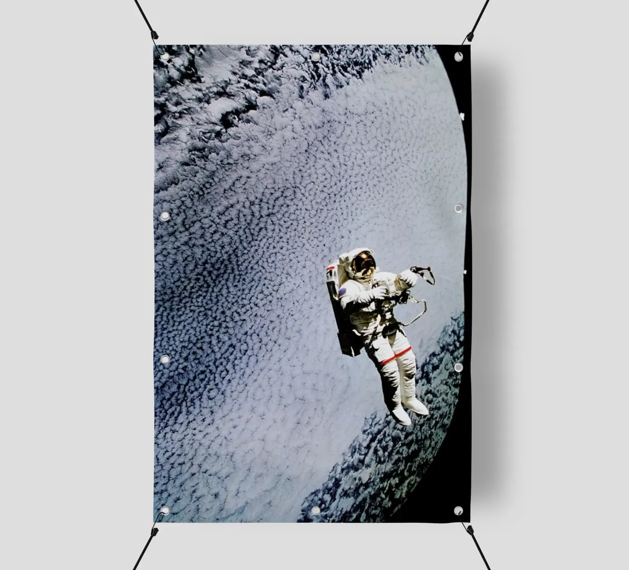 Astronaut in Space telo in pvc da Vintage by JUNIQE
