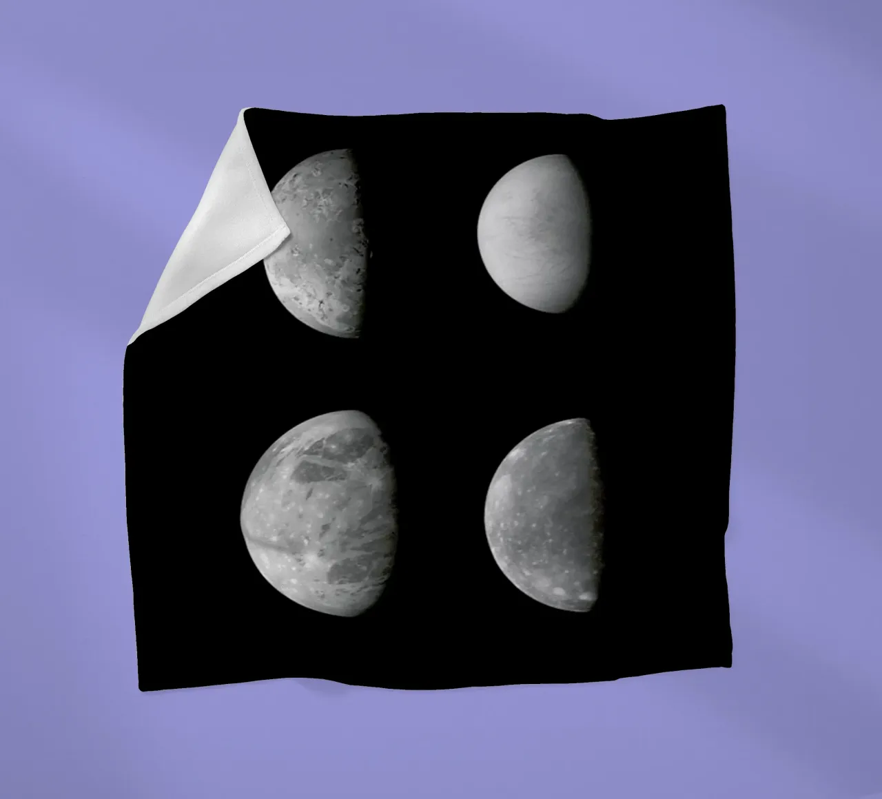 Jupiter's Moons coperta in pile da Vintage by JUNIQE
