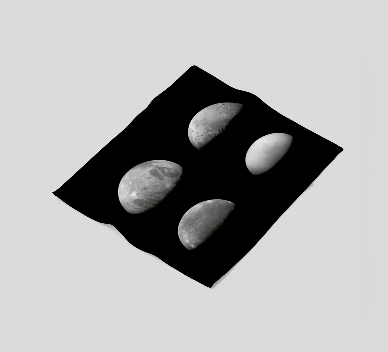 Jupiter's Moons coperta in pile da Vintage by JUNIQE