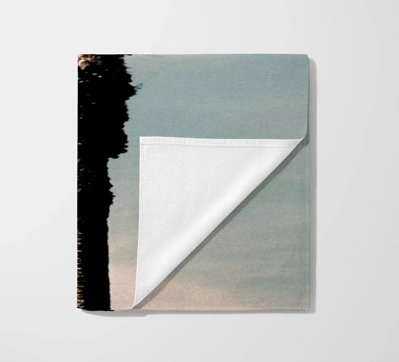 Analog Series Palm beach towel by Sebastian Hilgetag