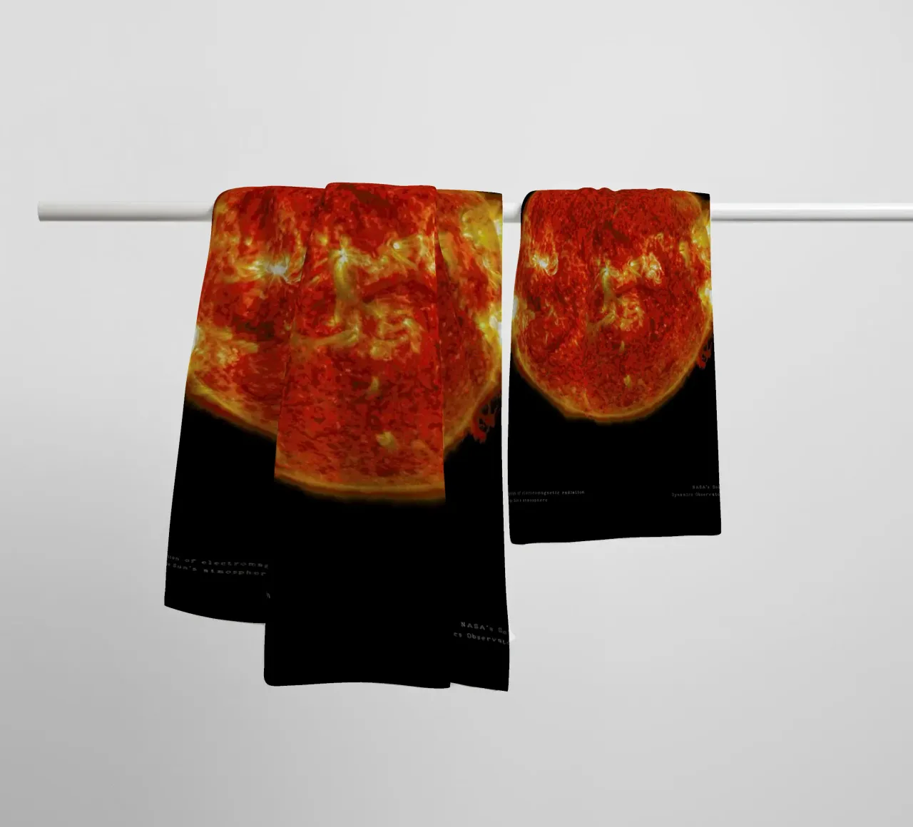 Solar Flare asciugamano da bagno da Vintage by JUNIQE