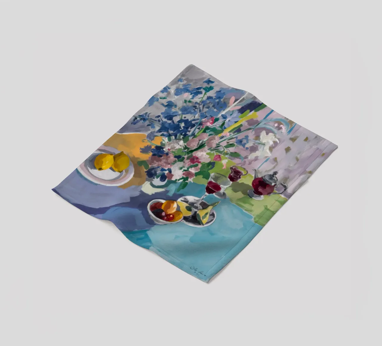 Medley di frutta festosa coperta in pile da Lush Essence