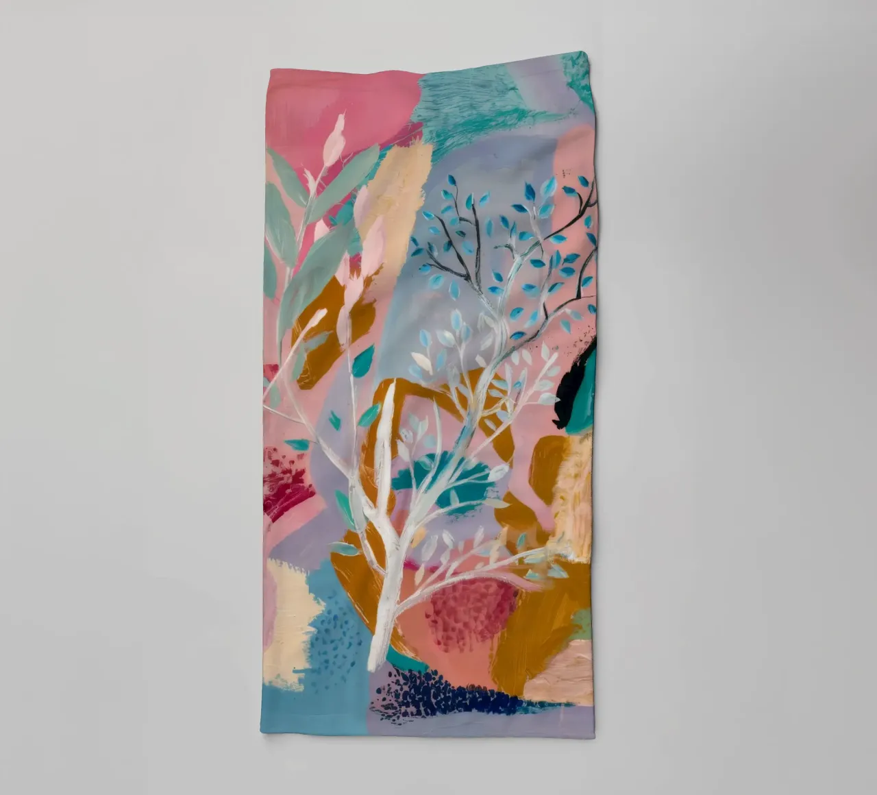 Ätherischer Blütendunst Handtuch von Vivid Reverie