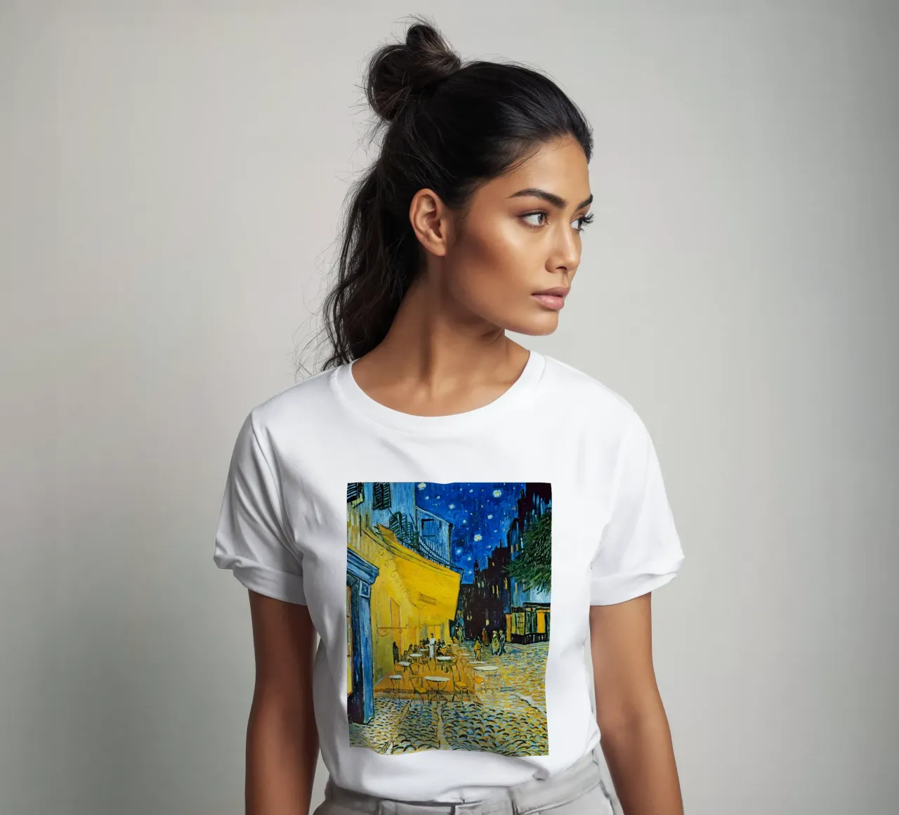 Terrazza di un caffè di notte - Vincent van Gogh t-shirt da Sylviepaint