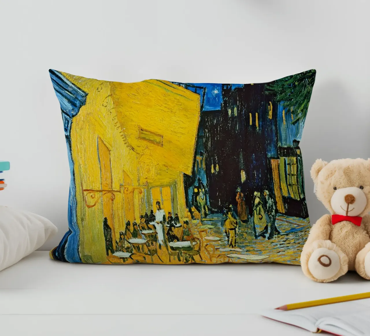 Terrazza di un caffè di notte - Vincent van Gogh cuscino da Sylviepaint