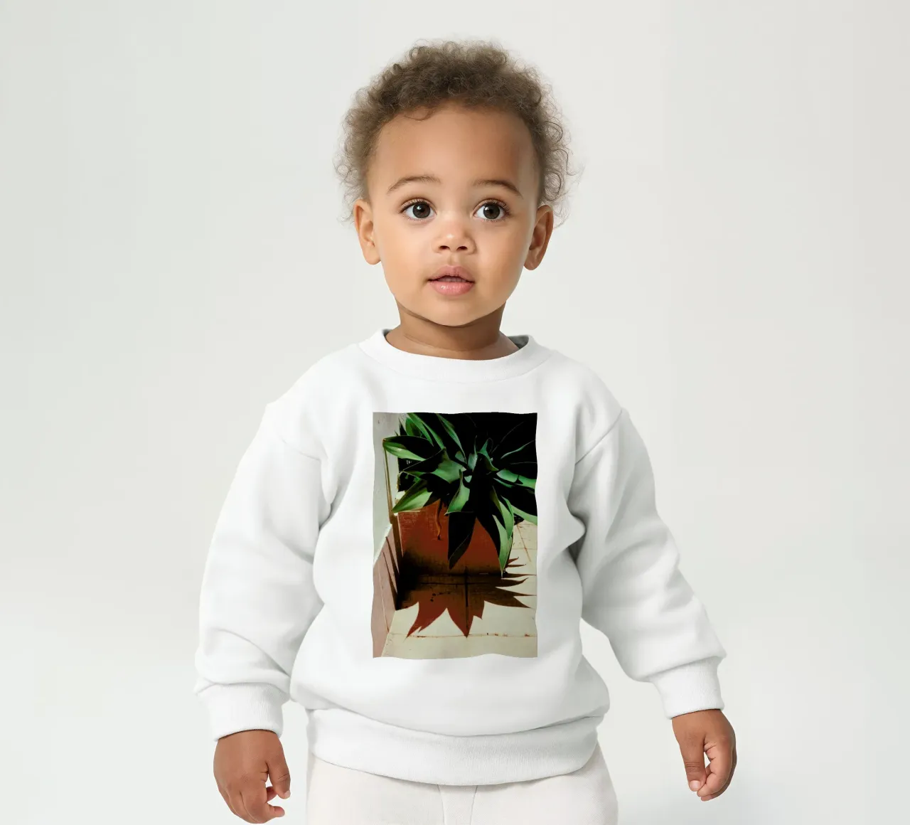 Analog Series Plant By The Pool felpa neonato da Sebastian Hilgetag