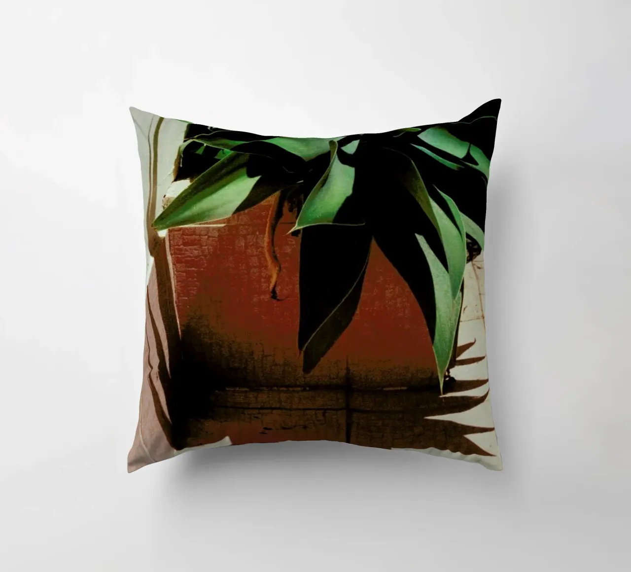 Analog Series Plant By The Pool cuscino da Sebastian Hilgetag