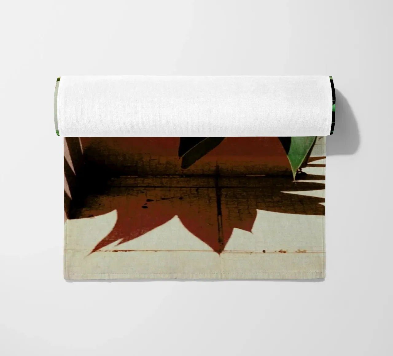 Analog Series Plant By The Pool telo mare da Sebastian Hilgetag