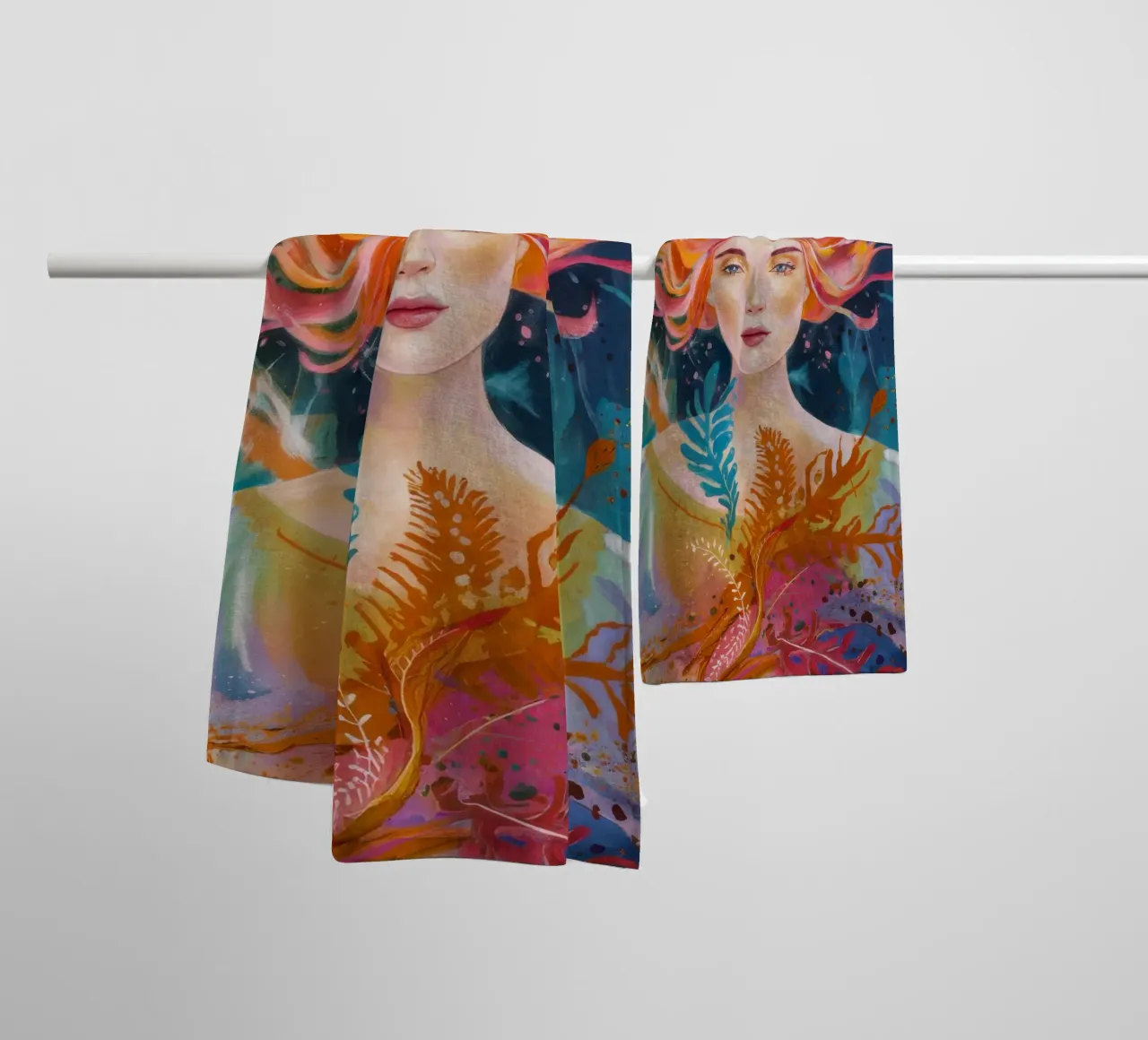 Mirada de penacho de fénix toalla de baño de Vivid Reverie