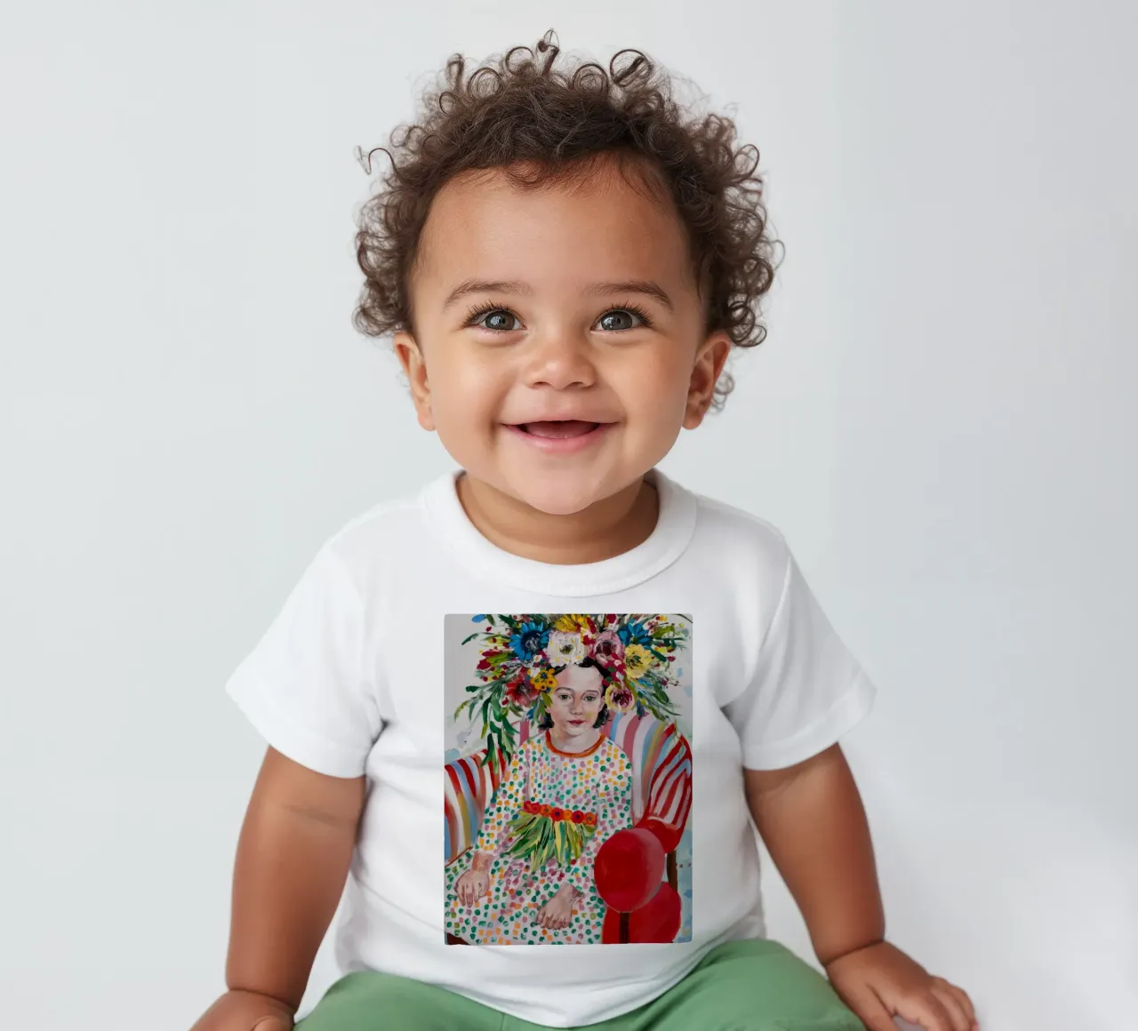 Blütenkronen-Fiesta Baby T-Shirt von Vivid Reverie